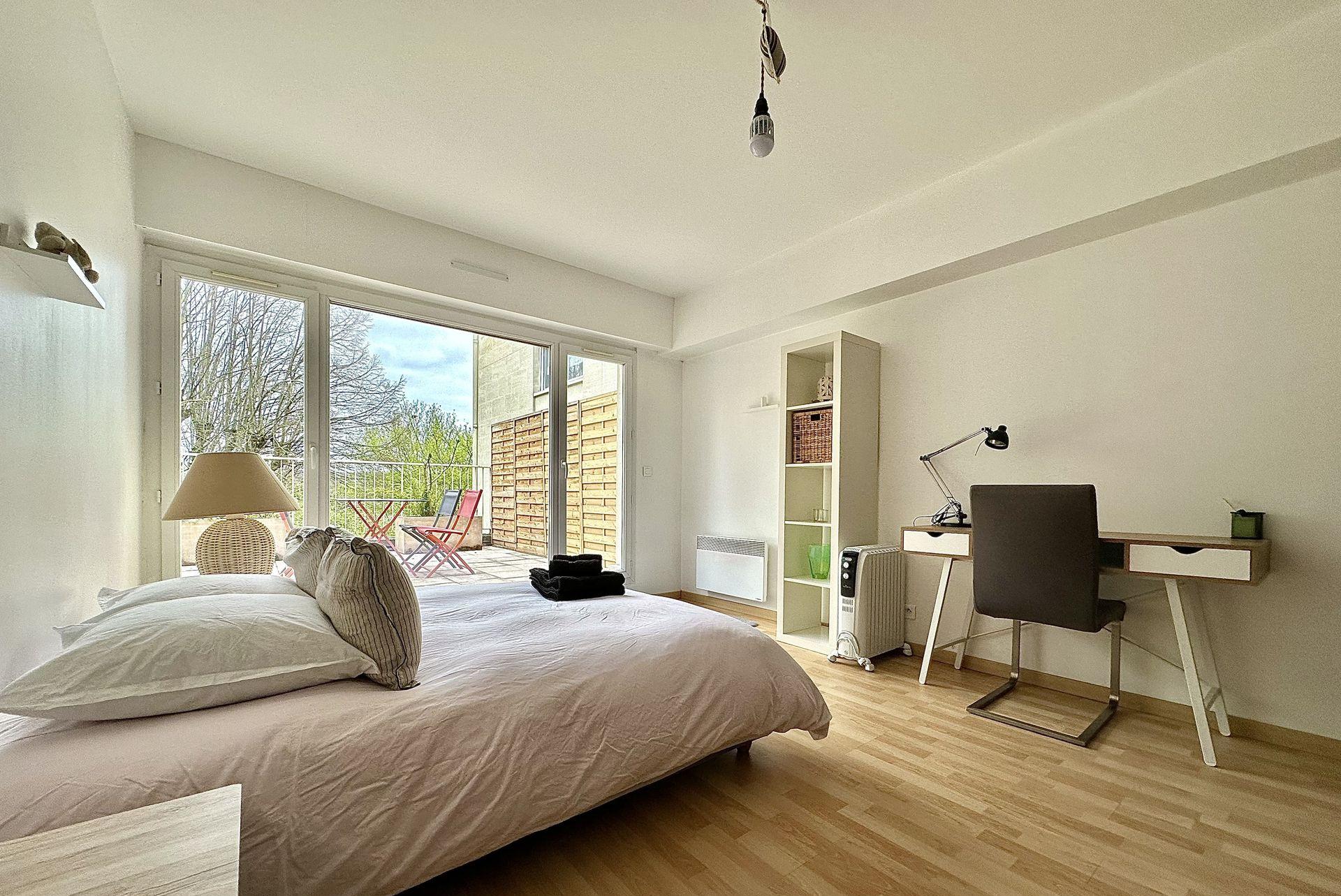 Studio équipé & grande terrasse à Saint-Germain-en-Laye