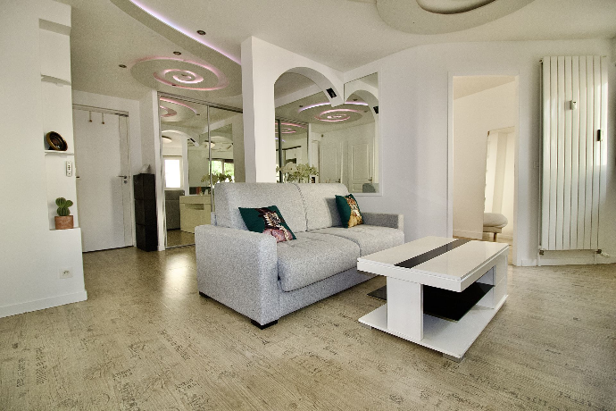 Central : Studio tout équipé - 25 min de Paris