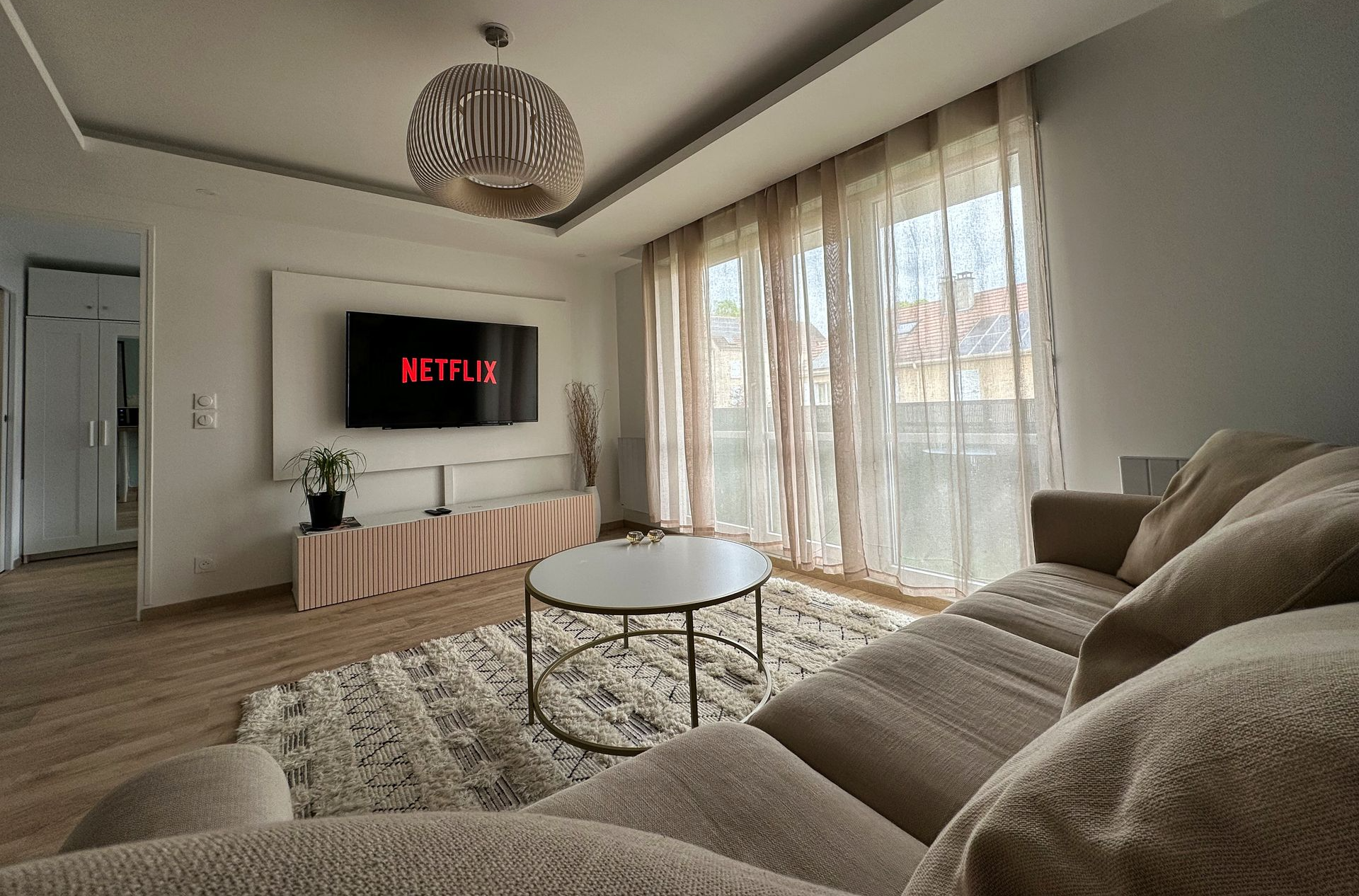 Idéal : Spacieux 2 pièces - Parking - Balcon