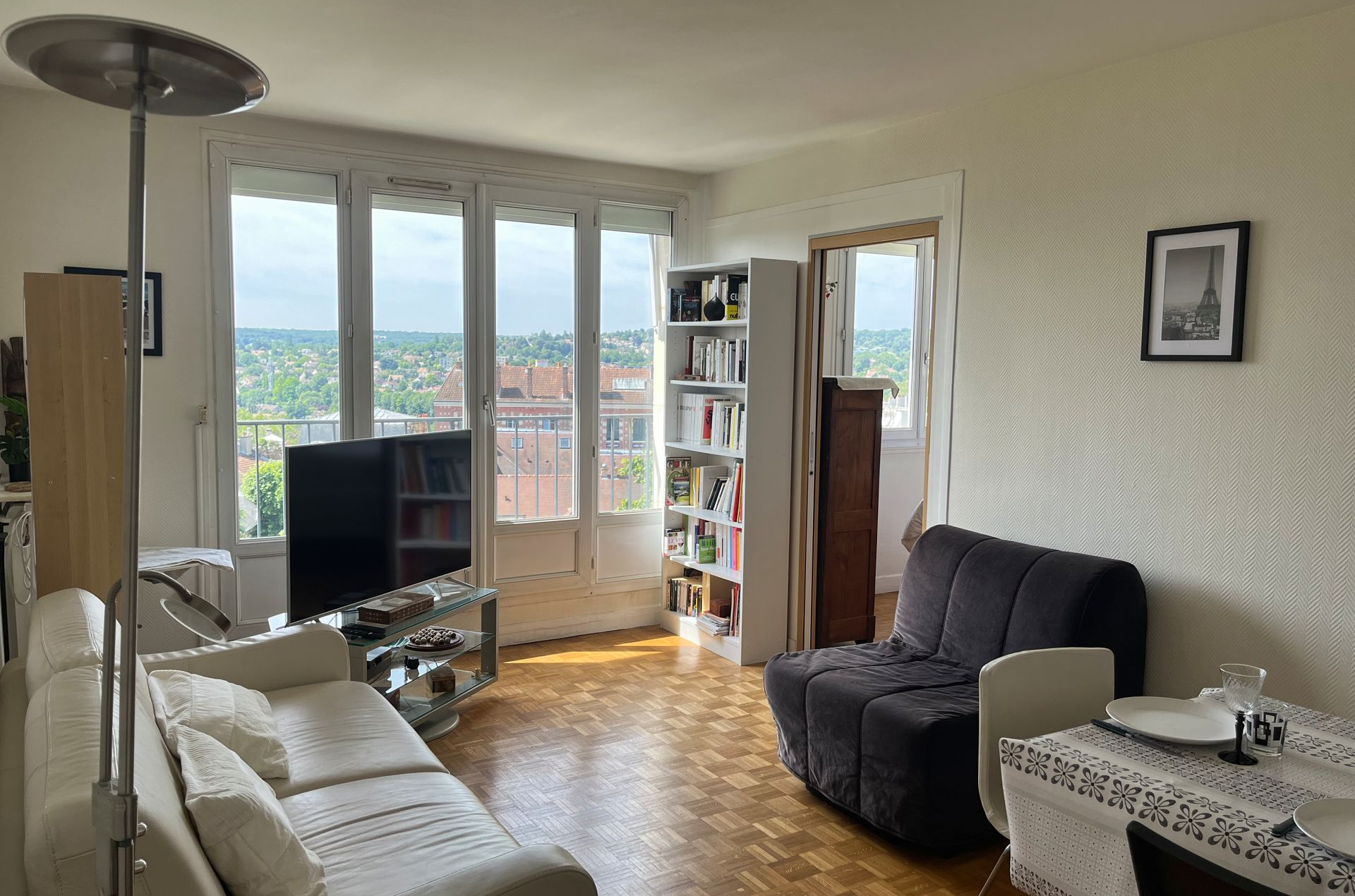 Central : 2 pièces lumineux avec vue - 10min RER A