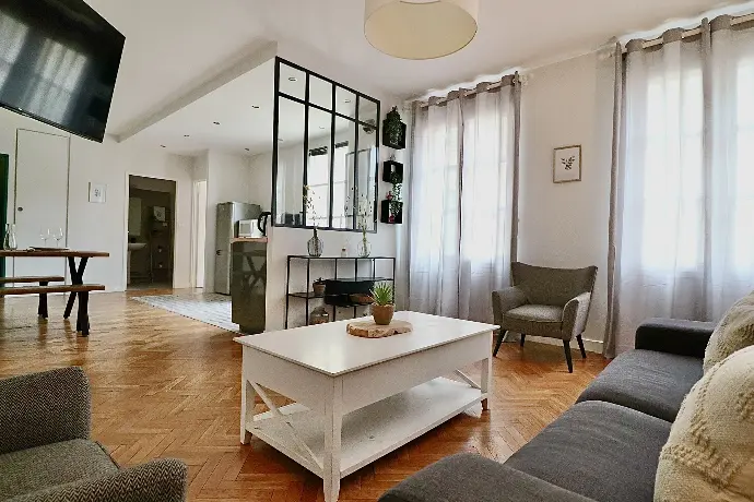 25 min Paris : Joli 2 pièces - Parking - Central