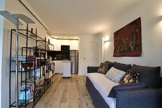 2 pièces avec balcon - Parking - proche Versailles